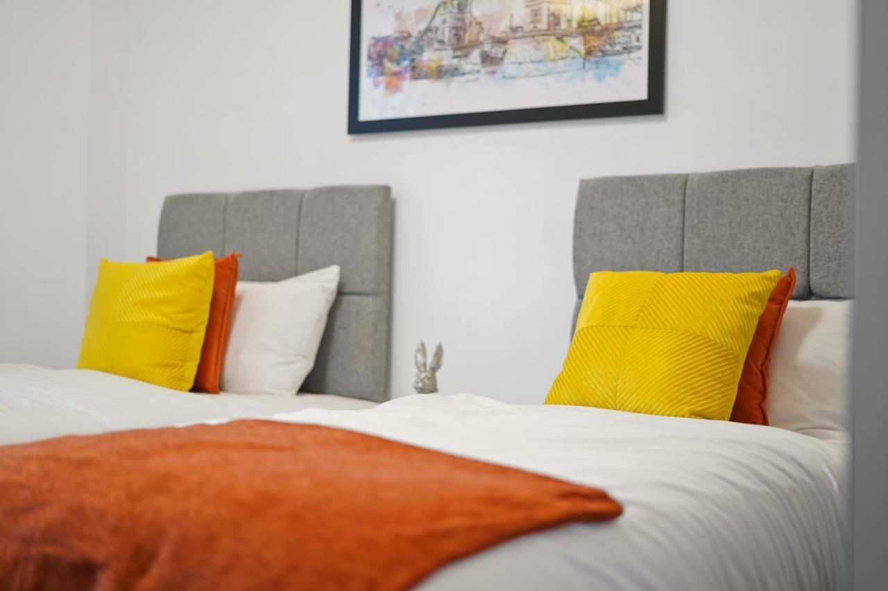 City Prime Apartments Londra Dış mekan fotoğraf A bedroom at the hotel
