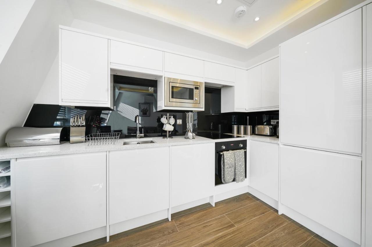 City Prime Apartments Londra Dış mekan fotoğraf A modern kitchen